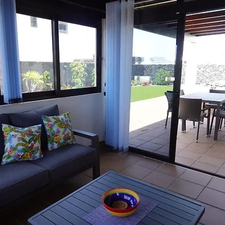 Vila Endearing Lanzarote Dorada 3 Bedrooms Private Pool Sun Terrace Hot Tub *