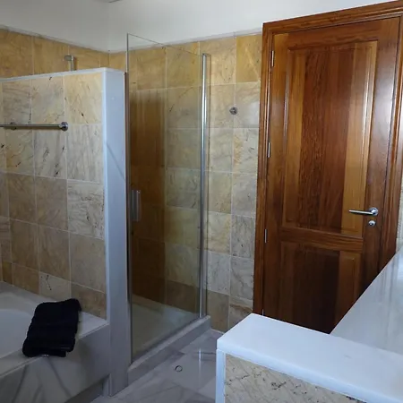 Vila Endearing Lanzarote Dorada 3 Bedrooms Private Pool Sun Terrace Hot Tub Playa Blanca (Lanzarote)