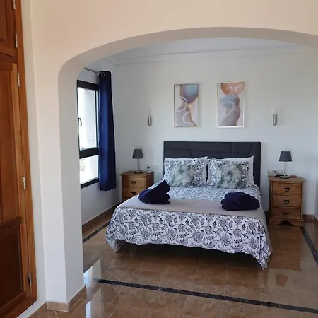 Vila Endearing Lanzarote Dorada 3 Bedrooms Private Pool Sun Terrace Hot Tub