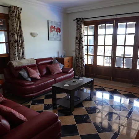 Vila Endearing Lanzarote Dorada 3 Bedrooms Private Pool Sun Terrace Hot Tub *
