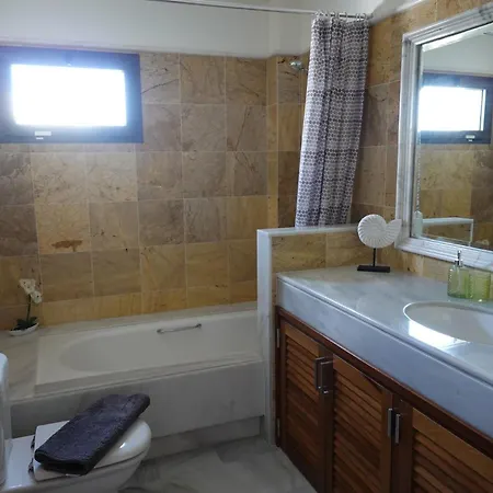 Endearing Lanzarote Dorada 3 Bedrooms Private Pool Sun Terrace Hot Tub * Playa Blanca